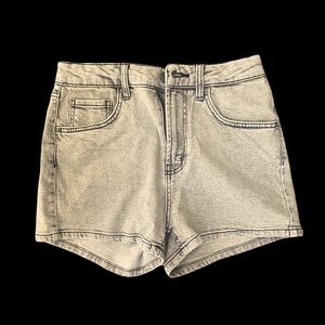 *3/$20* High waisted shorts size 6